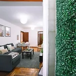 Apartment Centrico Y Comodo En Zona Vialia By *
