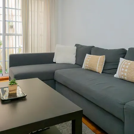 Centro Vialia Ave 4pax ツ By Rias Baixas * Vigo