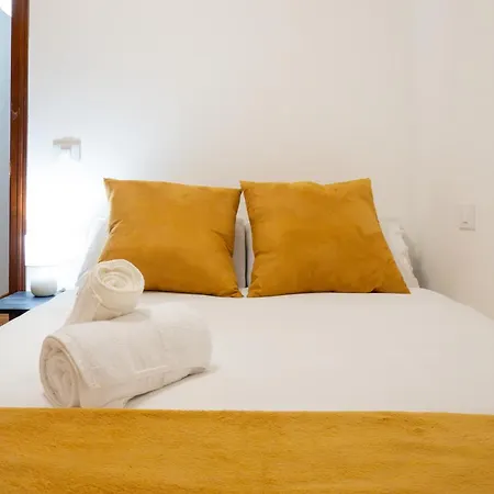 Centro Vialia Ave 4pax ツ By Rias Baixas Vigo