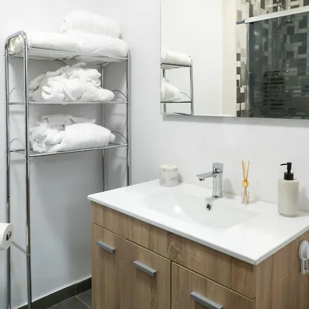 Centro Vialia Ave 4pax ツ By Rias Baixas Apartmán